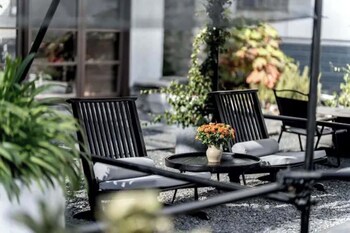 dali ancient city xishan designer hotel