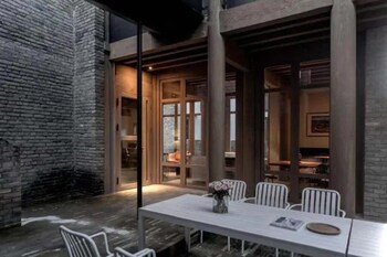 dali ancient city xishan designer hotel