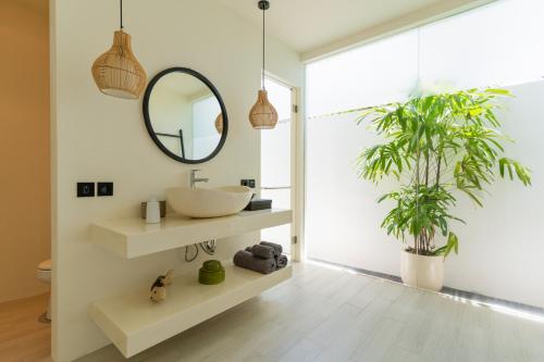 villa sora by alfred in bali