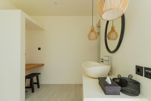 villa sora by alfred in bali