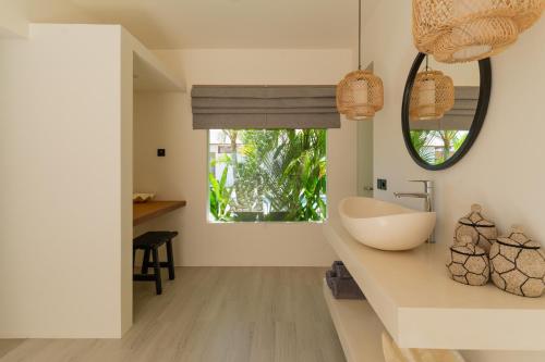 villa sora by alfred in bali