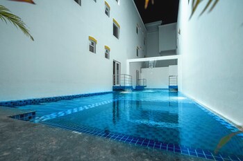 white forest pv hotels