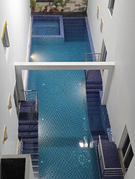 white forest pv hotels