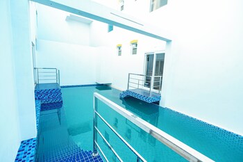 white forest pv hotels