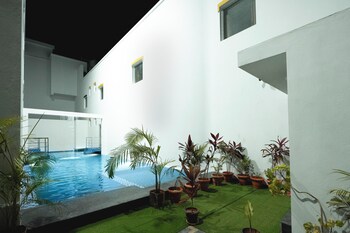 white forest pv hotels