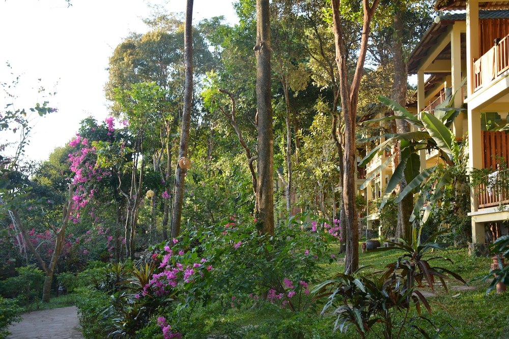 ancarine beach resort