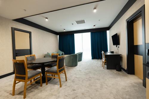 gis hotel ganja