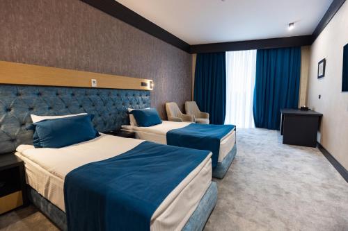 gis hotel ganja