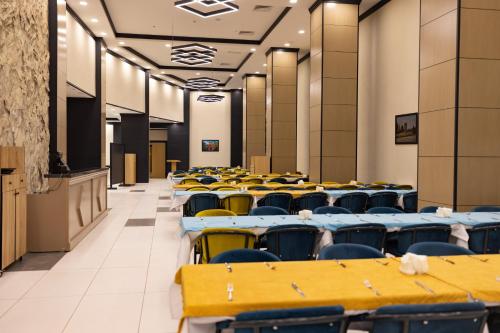 gis hotel ganja
