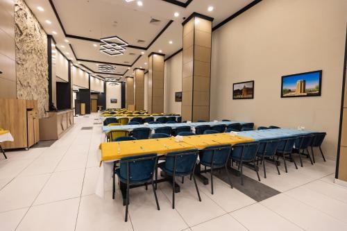gis hotel ganja