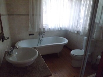 bundu lodge
