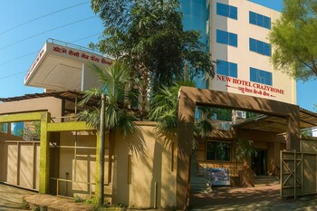 hotel crazy home and resort