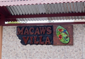 macaws villa