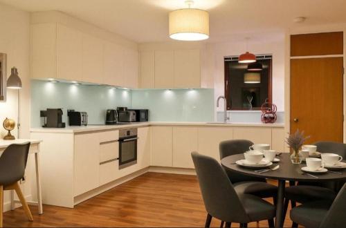 charming 2 bedroom flat in the heart of london