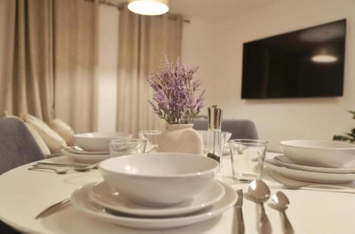 charming 2 bedroom flat in the heart of london