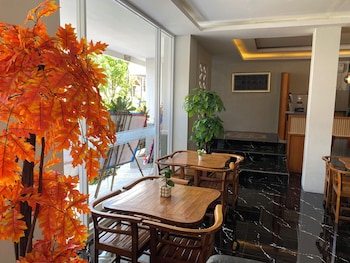 Bumi Geulis Hotel & Residence,,3 star