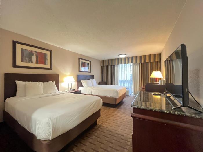 derby hotel and suites