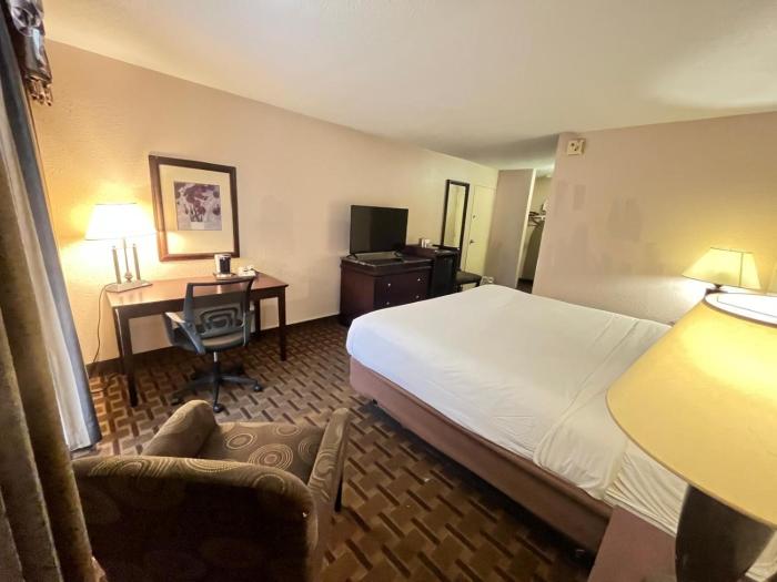 derby hotel and suites