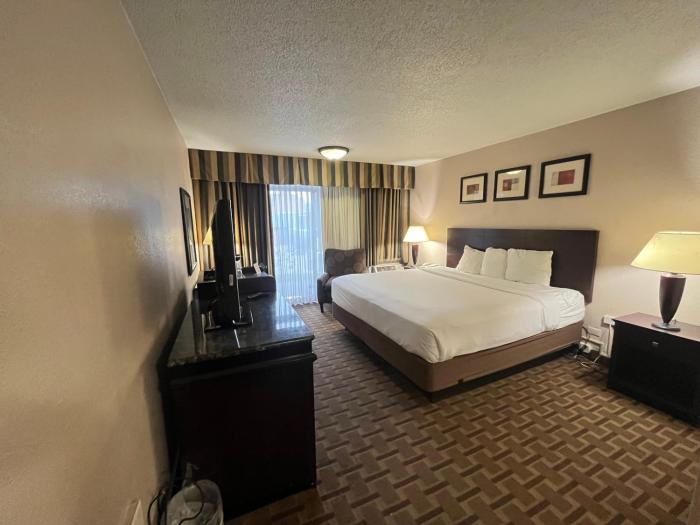 derby hotel and suites