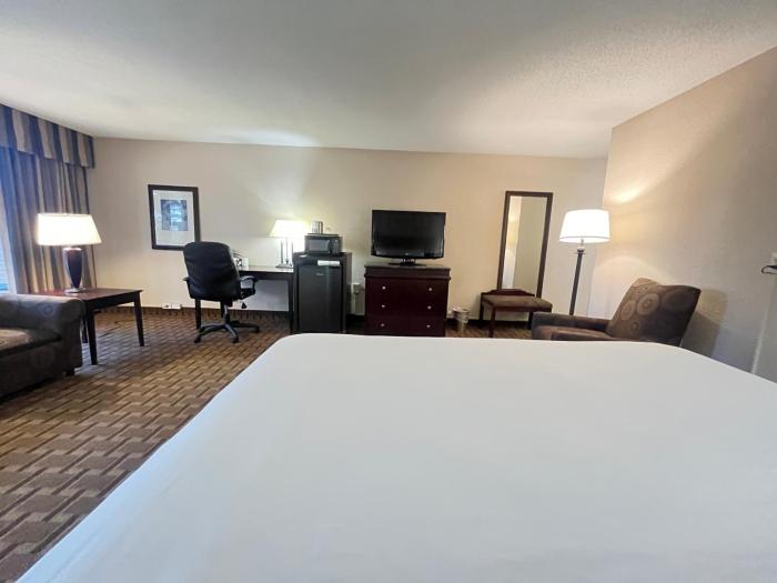derby hotel and suites