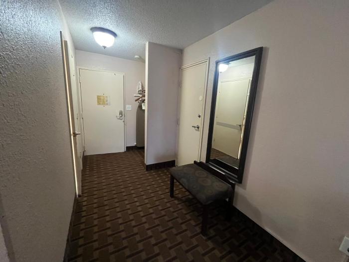 derby hotel and suites