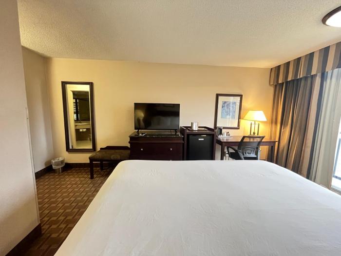 derby hotel and suites