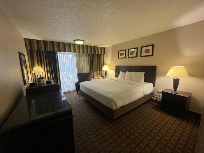 derby hotel and suites