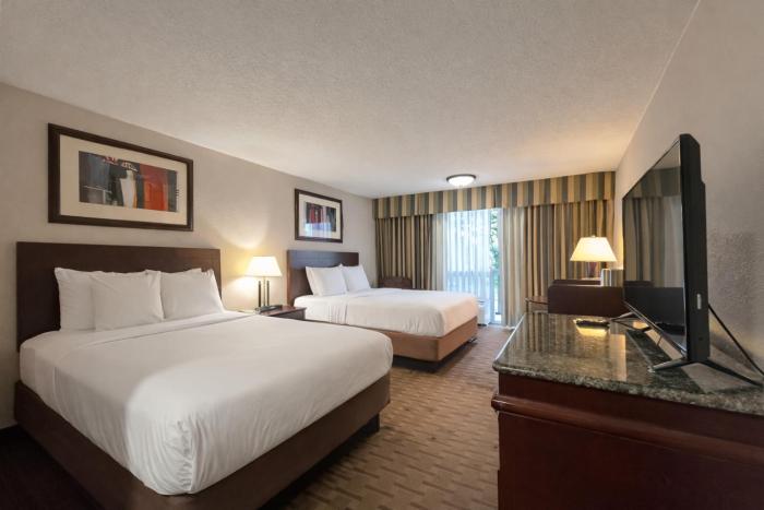 derby hotel and suites