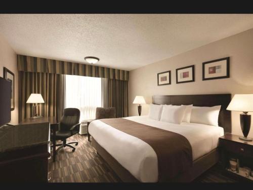 Derby Hotel & Suites,,2 star