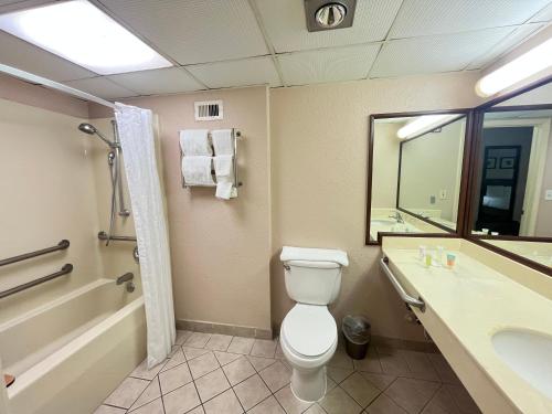 derby hotel and suites