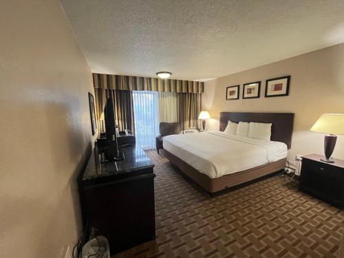 derby hotel and suites