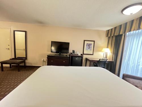 derby hotel and suites