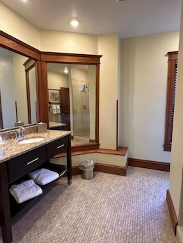 Heartland Suites,,3 star