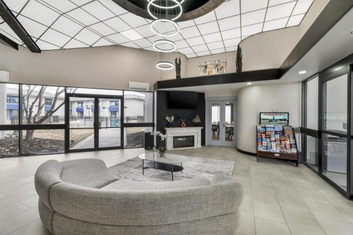 red lion inn and suites kansas city