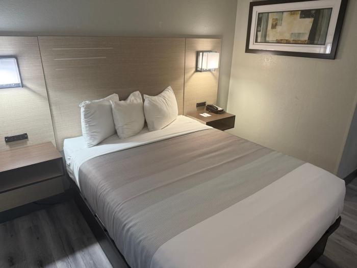 red lion inn and suites kansas city