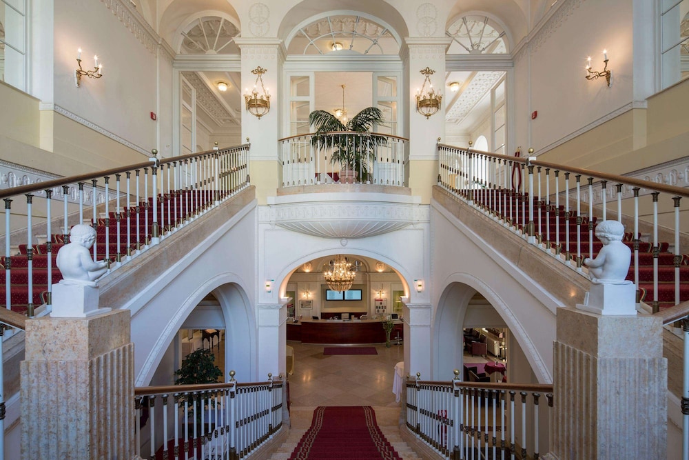 austria trend hotel schloss wilhelminenberg