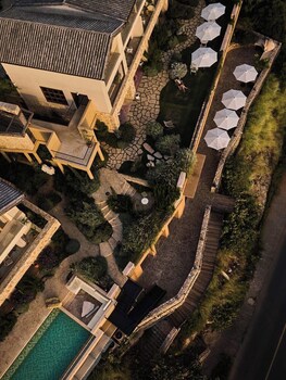 hushan yunyin qingshan cliff hotel