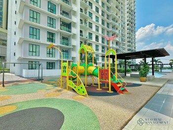 the platino paradigm mall by stayrene