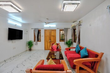 Eyokar 4 Bhk Villa Candolim,,2 star