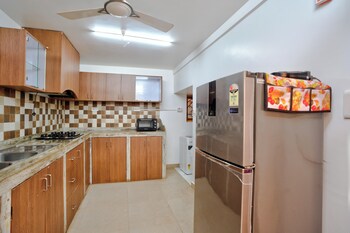 Eyokar 4 Bhk Villa Candolim,,2 star