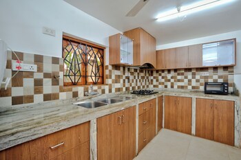 Eyokar 4 Bhk Villa Candolim,,2 star
