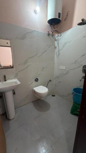 amrit guest house