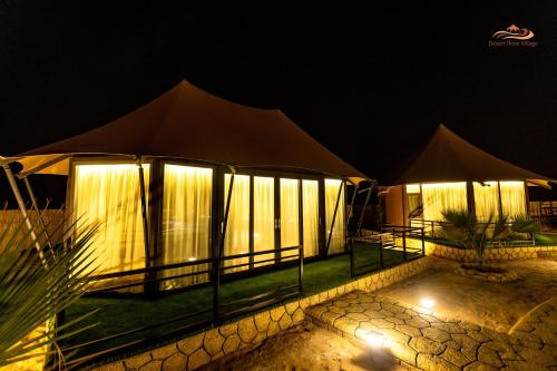 desert rose village