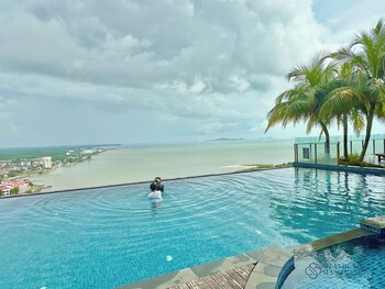silverscape residence sea viewbystayrene
