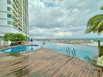 silverscape residence sea viewbystayrene