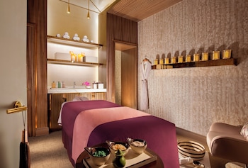 paiza lofts at parisian