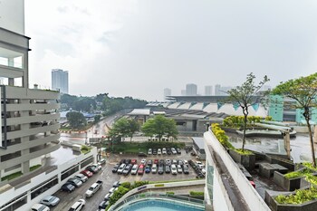 tritower residence jb by stayrene