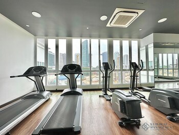 tritower residence jb by stayrene