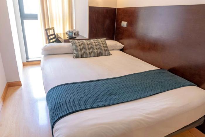 hotel cardena by gaiarooms