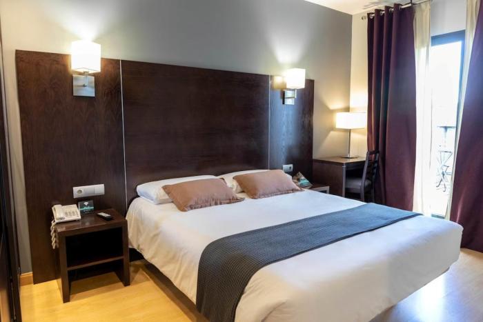hotel cardena by gaiarooms